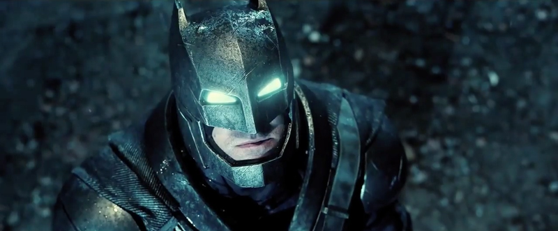 Illustration for article titled Every Key Detail And Killer Moment From The Batman V. Superman Trailer